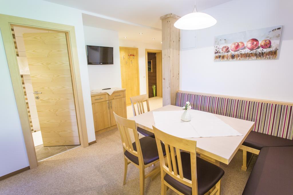 Villa Noeglhof Radstadt Zimmer foto