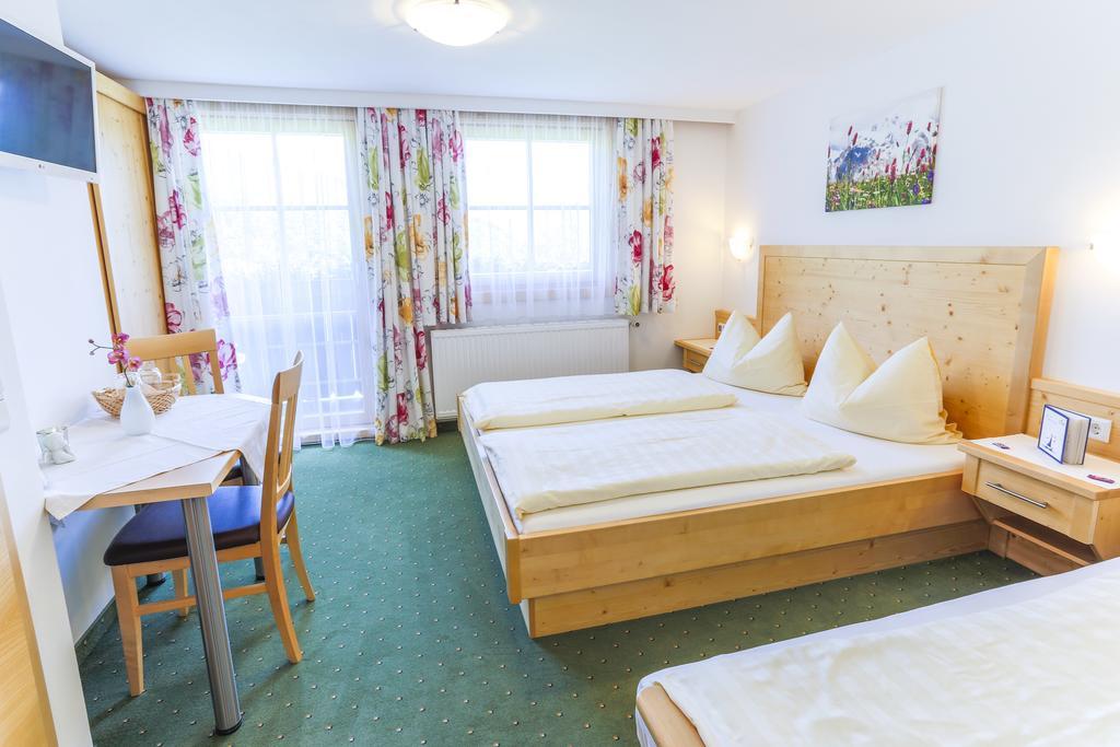 Villa Noeglhof Radstadt Zimmer foto